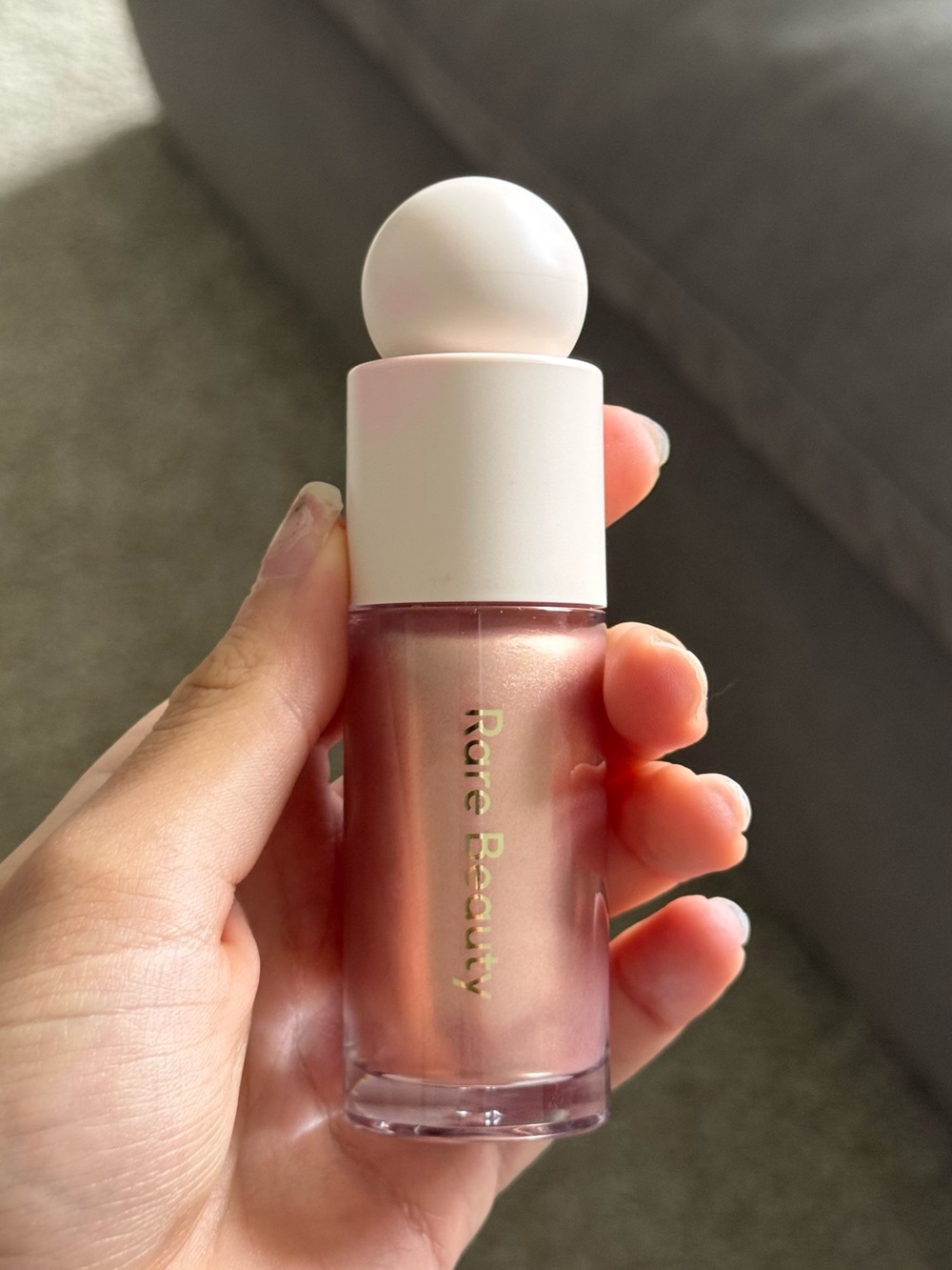Rare Beauty Liquid Highlighter - Mesmerize